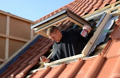 Pose de fenêtres de toit Velux à Clansayes